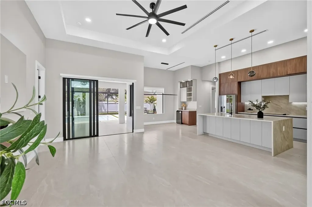 610 NW 2nd Place Cape Coral FL 33993