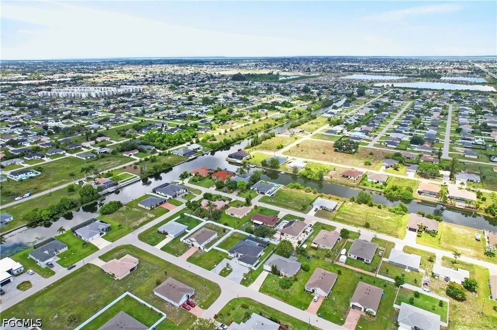 610 NW 2nd Place Cape Coral FL 33993