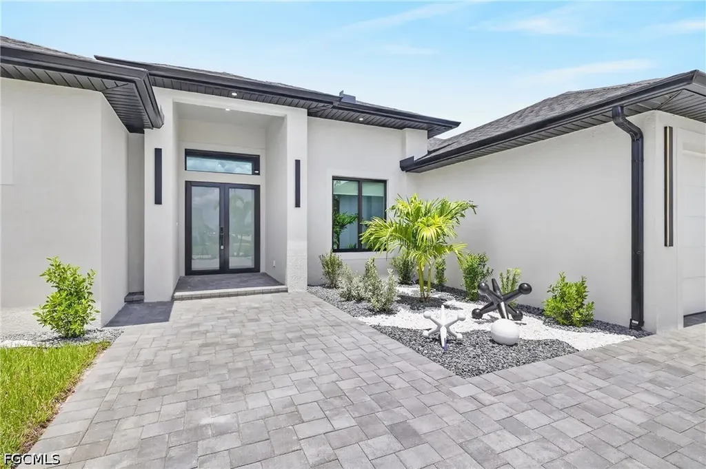 610 NW 2nd Place Cape Coral FL 33993