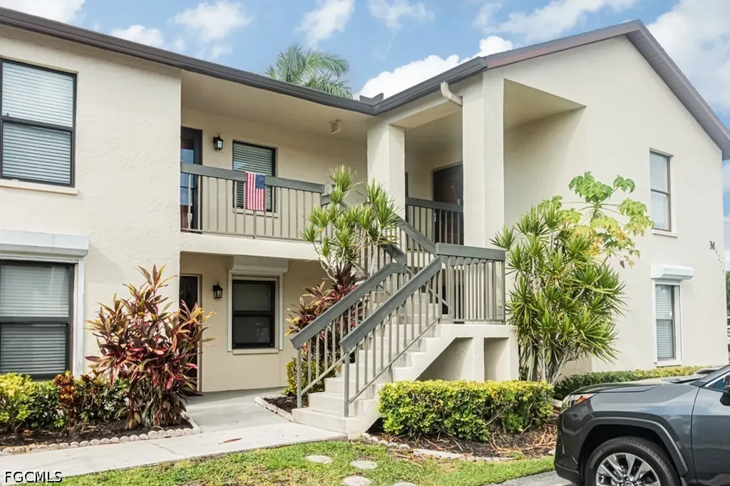 9275 Lake Park Drive Fort Myers FL 33919