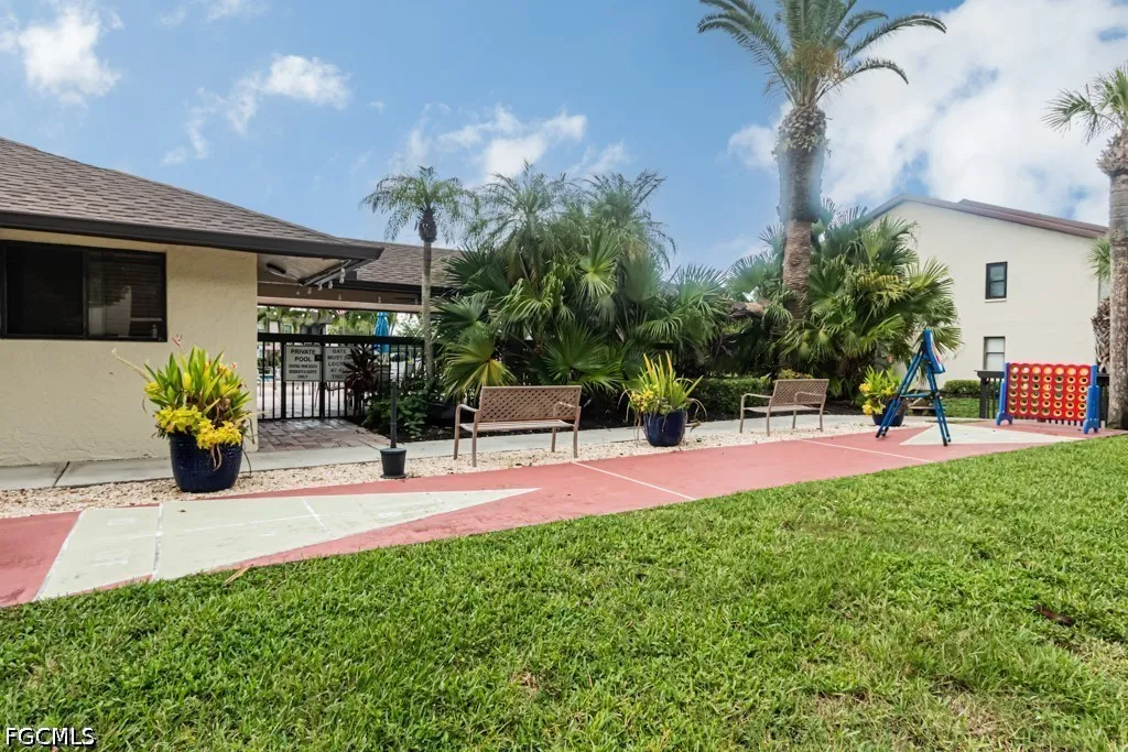 9275 Lake Park Drive Fort Myers FL 33919