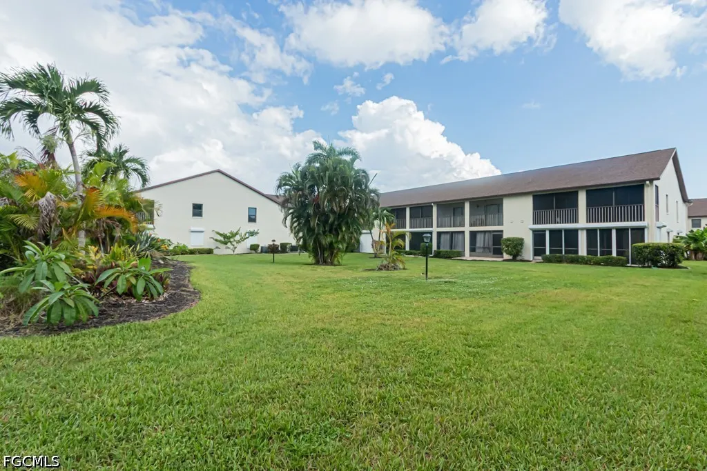 9275 Lake Park Drive Fort Myers FL 33919