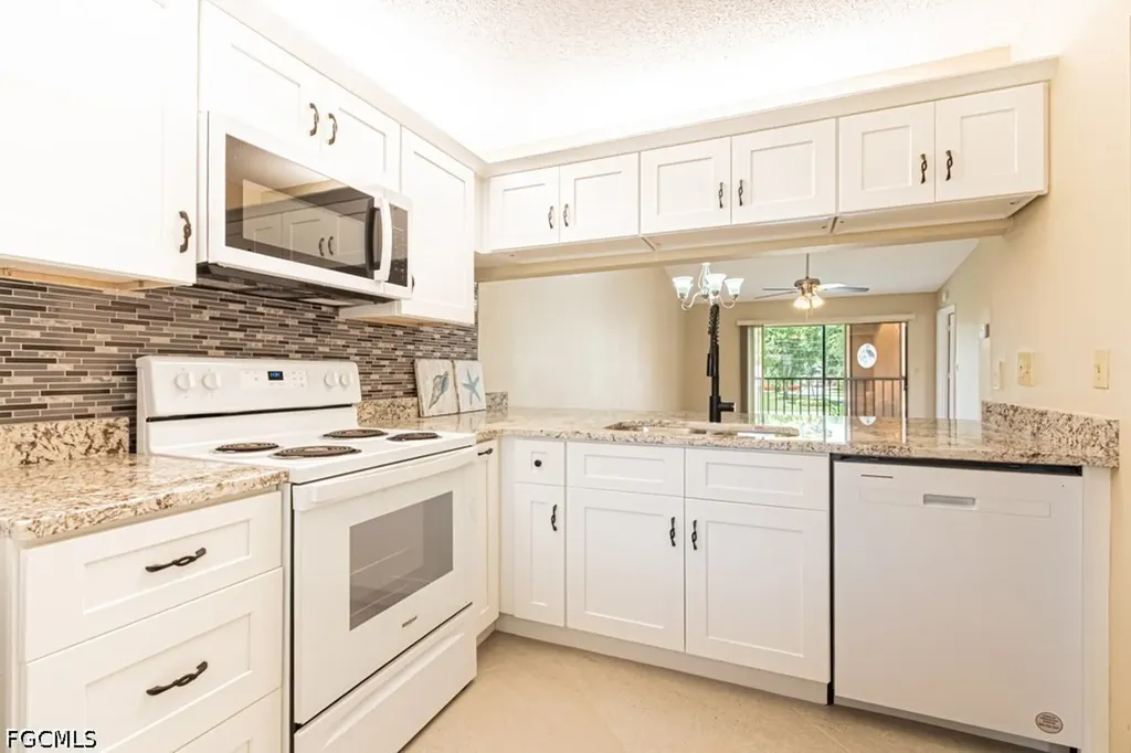 9275 Lake Park Drive Fort Myers FL 33919