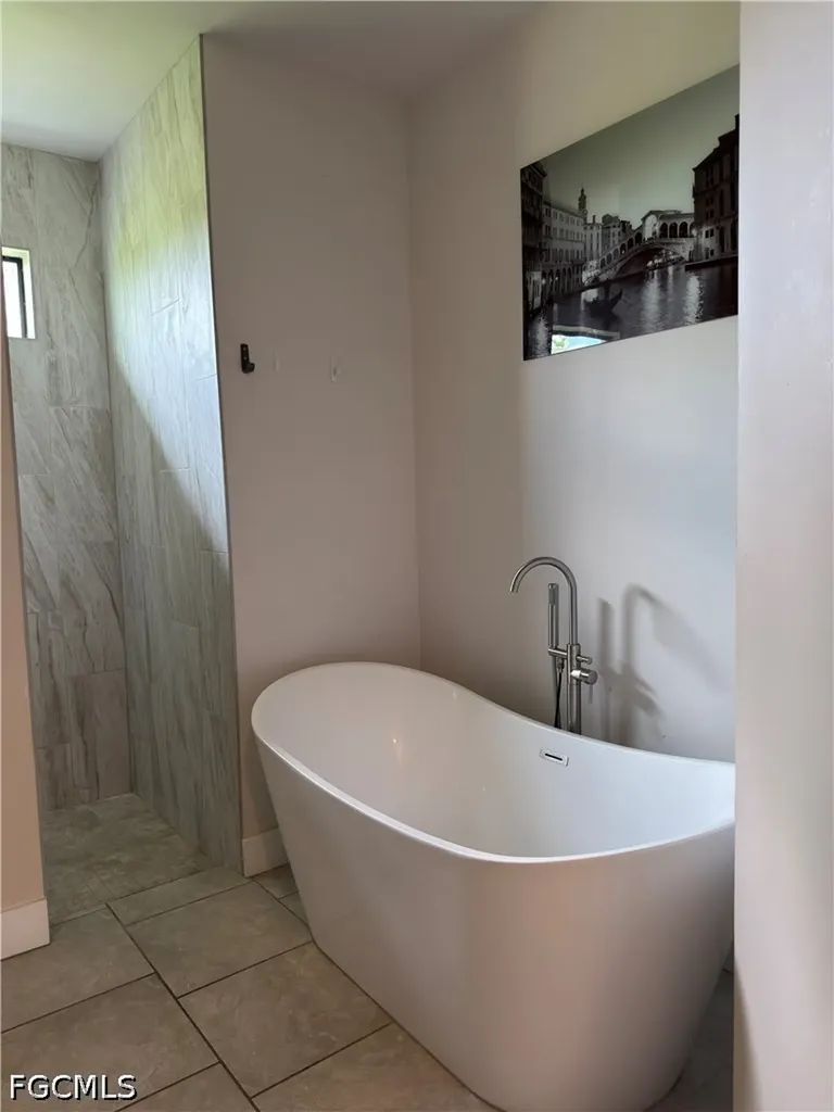 1504 SW Santa Barbara Place Cape Coral FL 33991