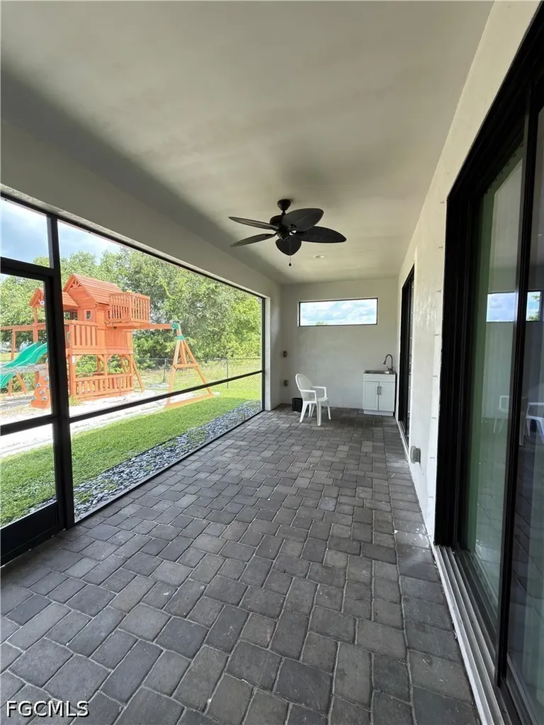 1504 SW Santa Barbara Place Cape Coral FL 33991
