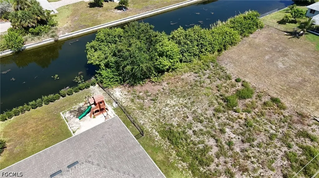 1504 SW Santa Barbara Place Cape Coral FL 33991
