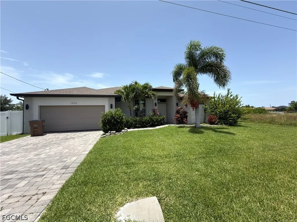 1504 SW Santa Barbara Place Cape Coral FL 33991