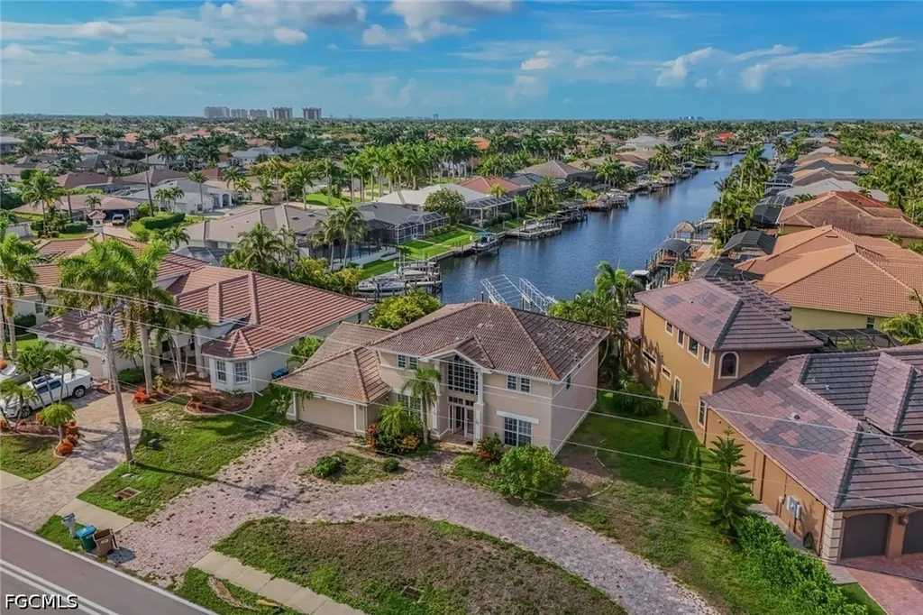 2502 Cape Coral Parkway W Cape Coral FL 33914