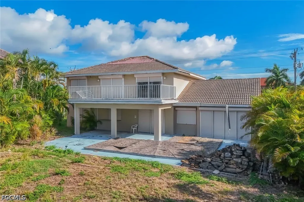 2502 Cape Coral Parkway W Cape Coral FL 33914