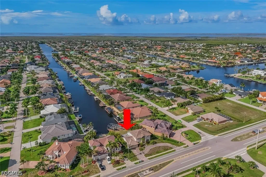 2502 Cape Coral Parkway W Cape Coral FL 33914