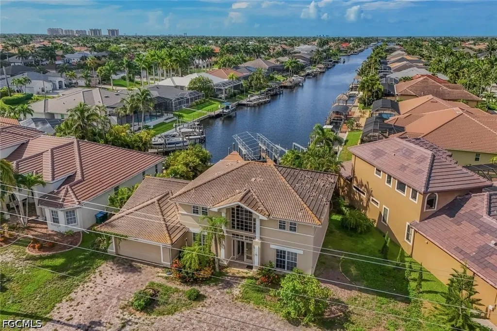 2502 Cape Coral Parkway W Cape Coral FL 33914