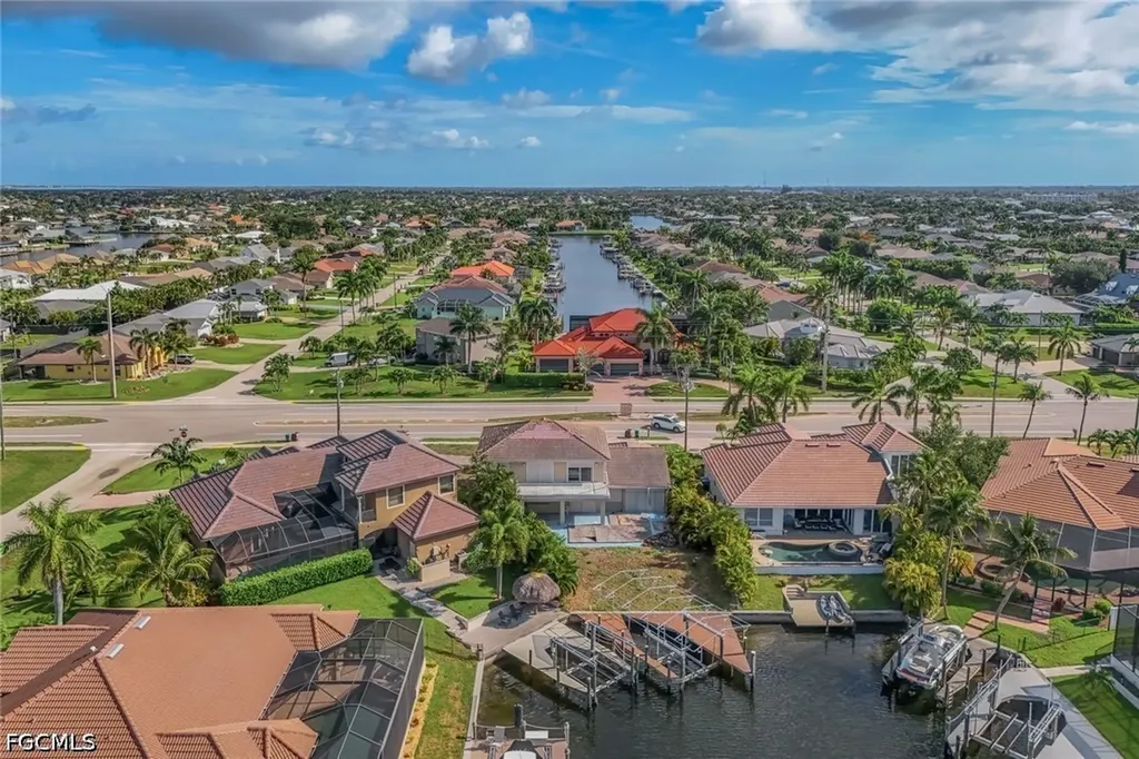 2502 Cape Coral Parkway W Cape Coral FL 33914