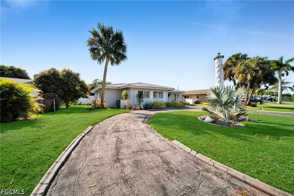 616 El Dorado Parkway E Cape Coral FL 33904