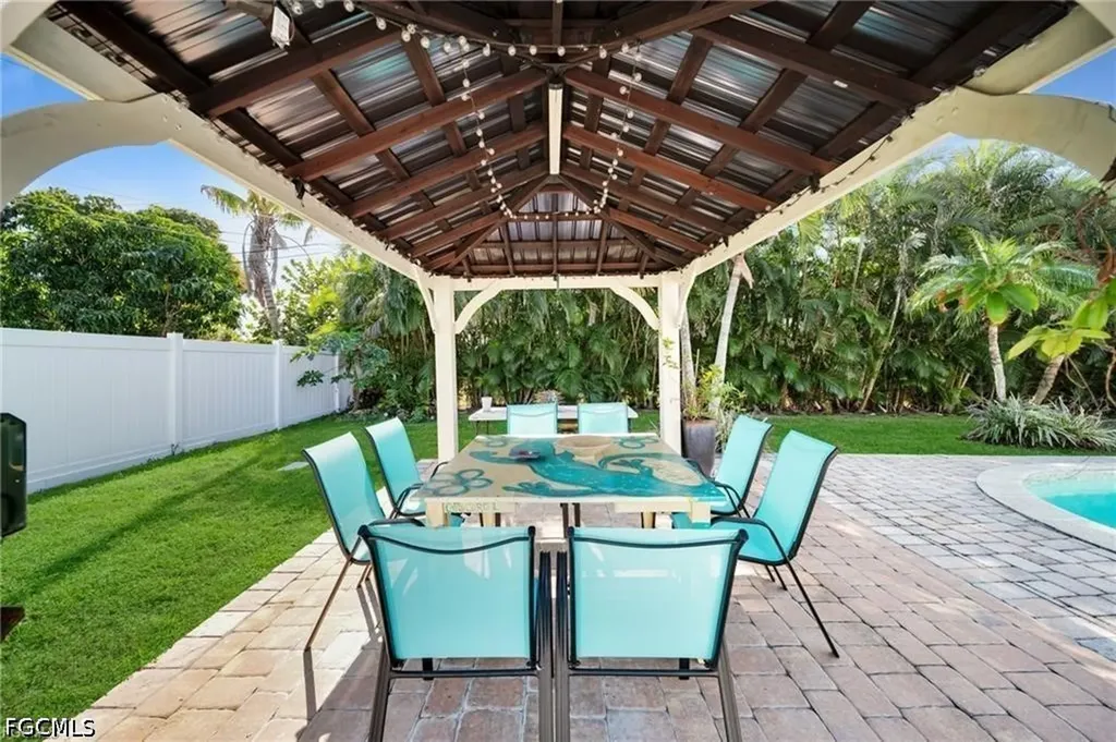 616 El Dorado Parkway E Cape Coral FL 33904