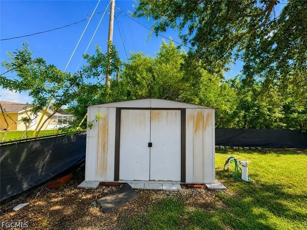 2600 NW 1st Place Cape Coral FL 33993