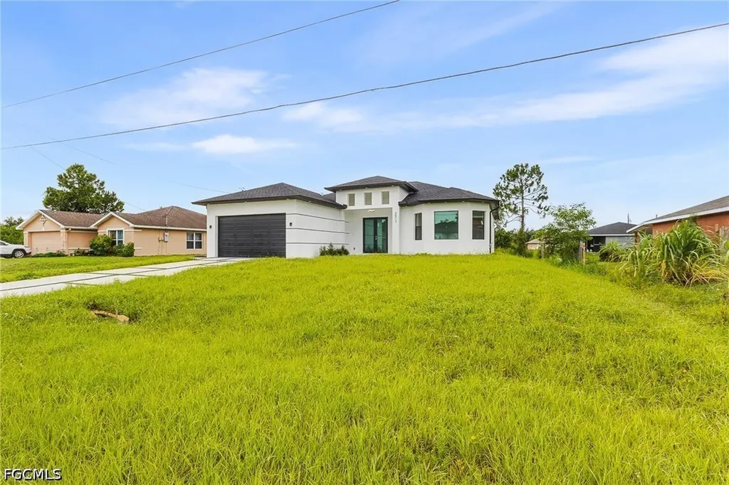 3513 20 Street SW Lehigh Acres FL 33976