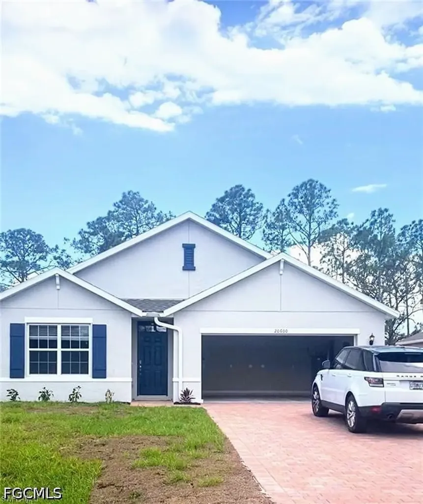 20600 Charles Street Alva FL 33920