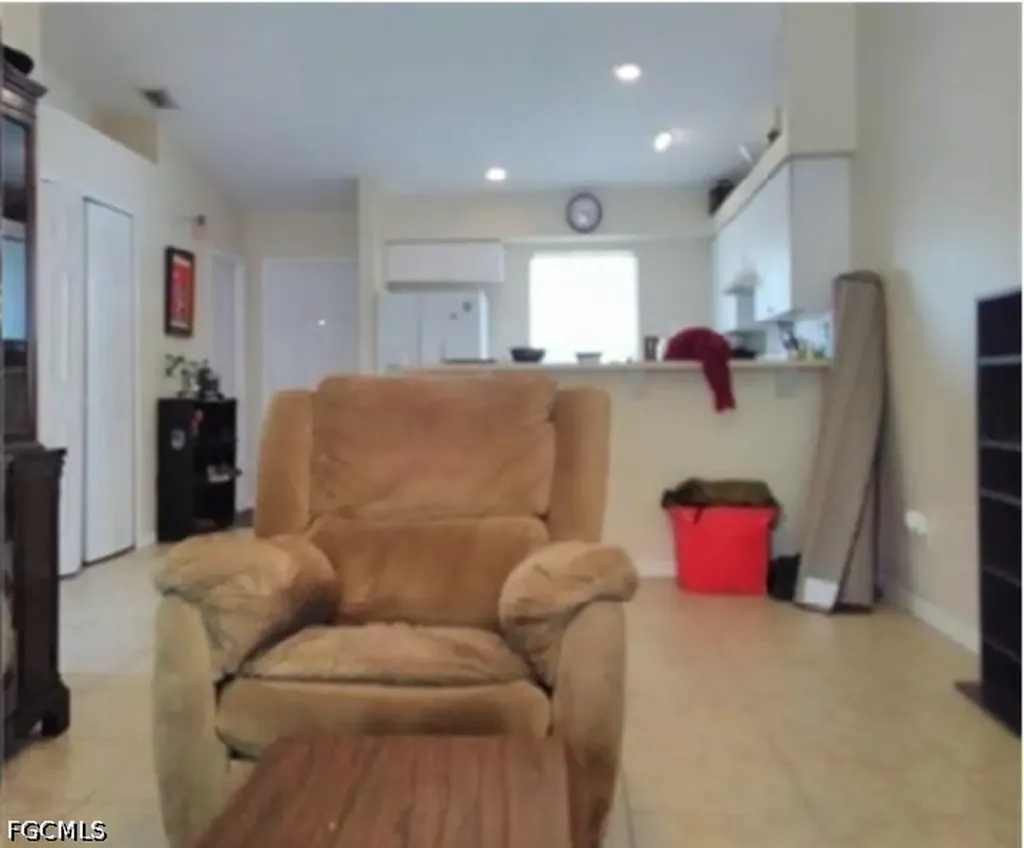 2410 NE 6th Street Cape Coral FL 33909