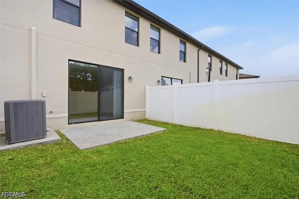 14032 Oviedo Place Fort Myers FL 33905