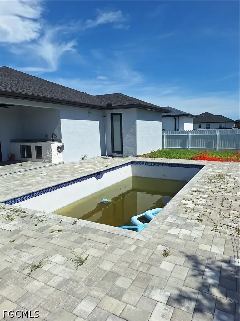 404 Chiquita Boulevard N Cape Coral FL 33993