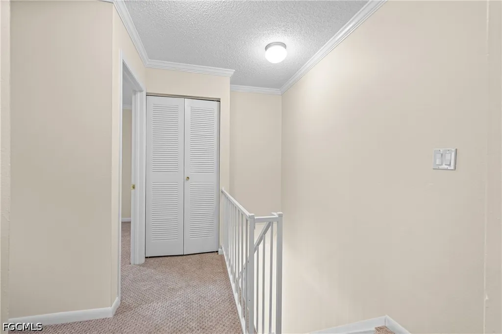 5837 Queen Elizabeth Way Fort Myers FL 33907