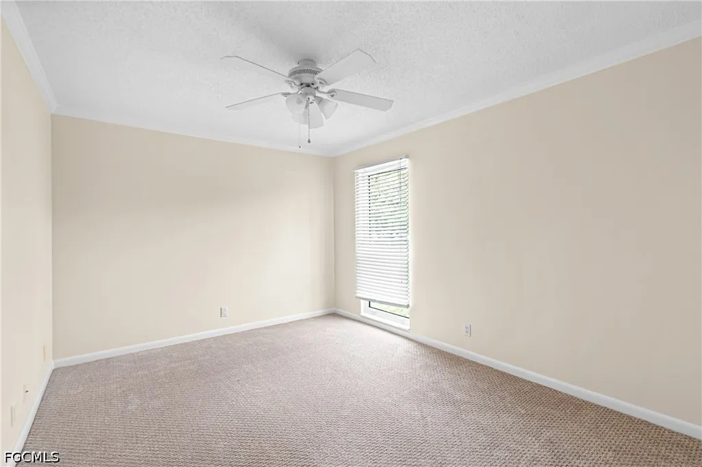 5837 Queen Elizabeth Way Fort Myers FL 33907