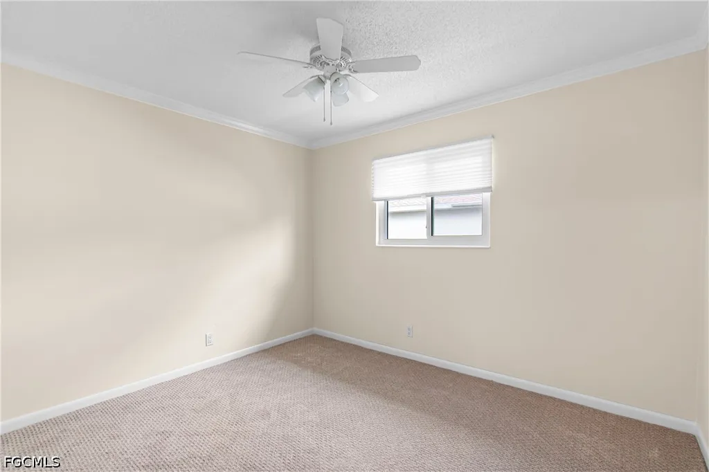 5837 Queen Elizabeth Way Fort Myers FL 33907