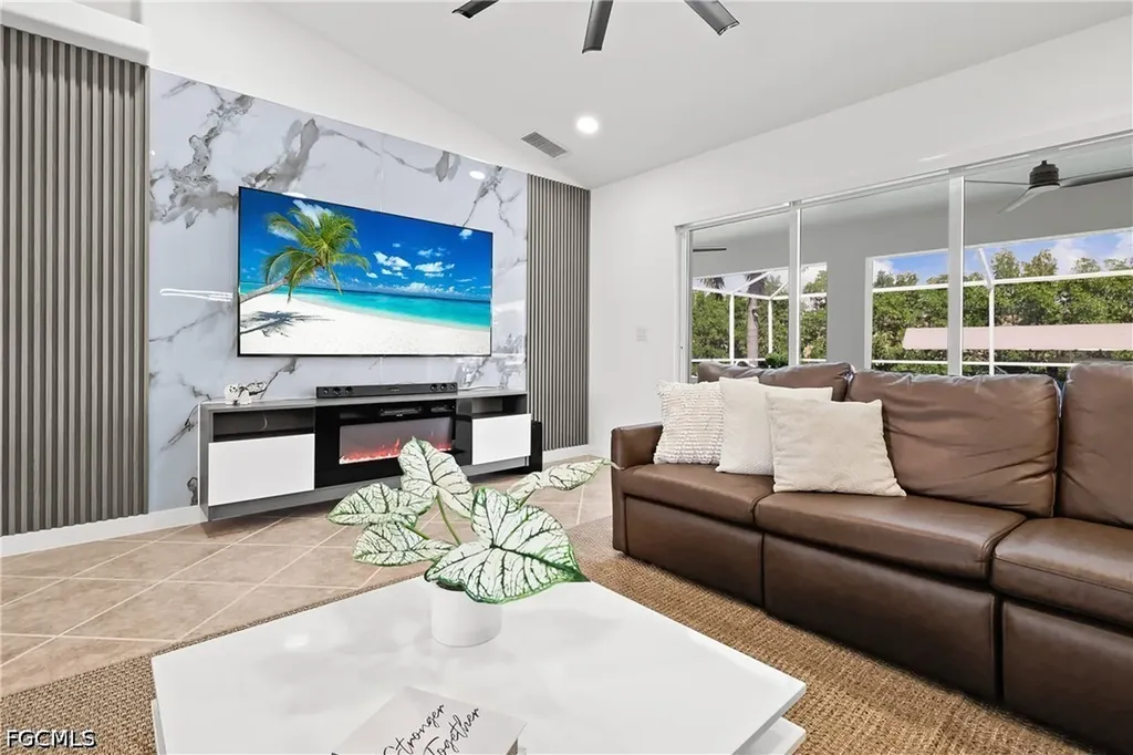 1801 Everest Parkway Cape Coral FL 33904