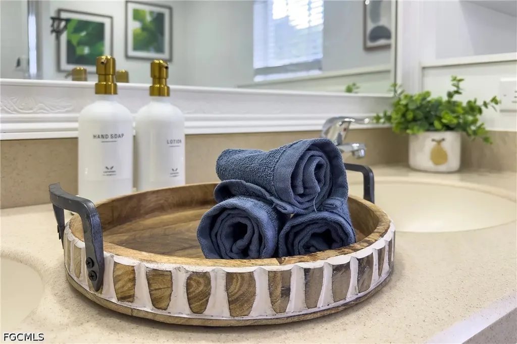 1801 Everest Parkway Cape Coral FL 33904