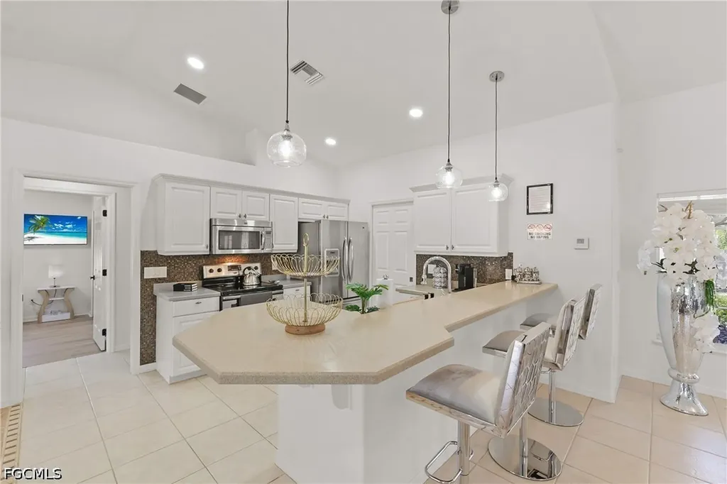 1801 Everest Parkway Cape Coral FL 33904