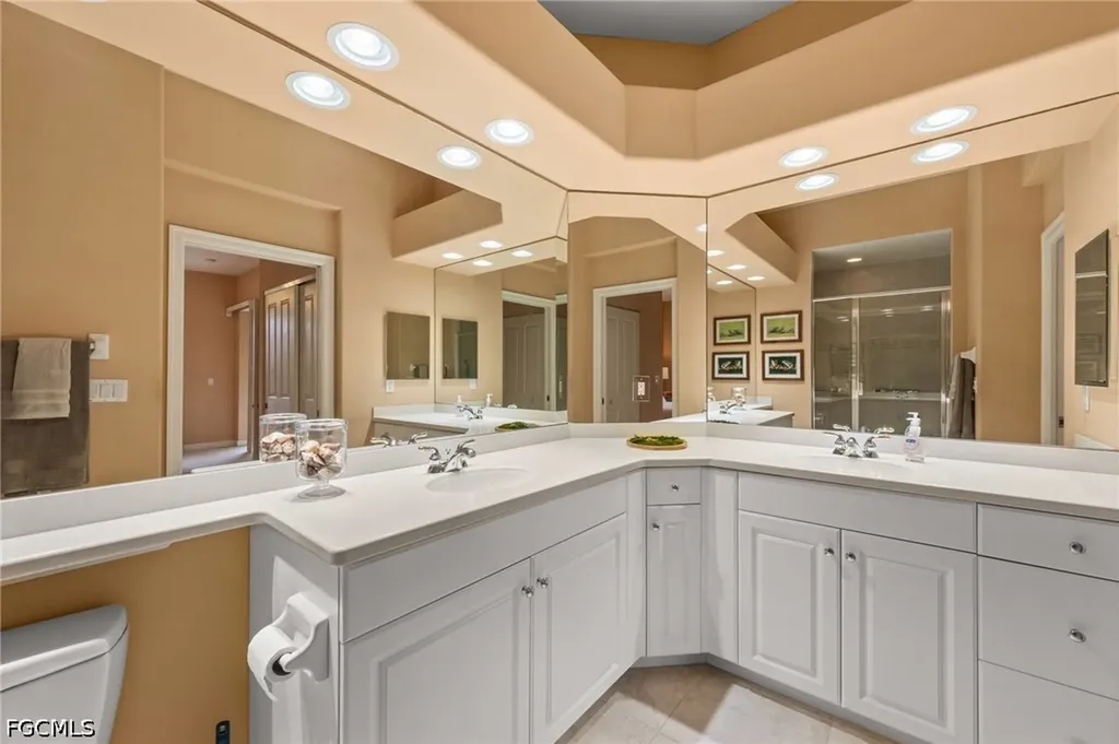 8641 Piazza Del Lago Circle Estero FL 33928
