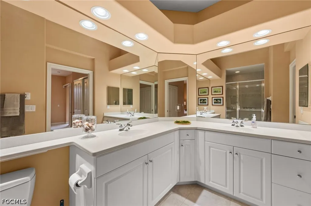 8641 Piazza Del Lago Circle Estero FL 33928