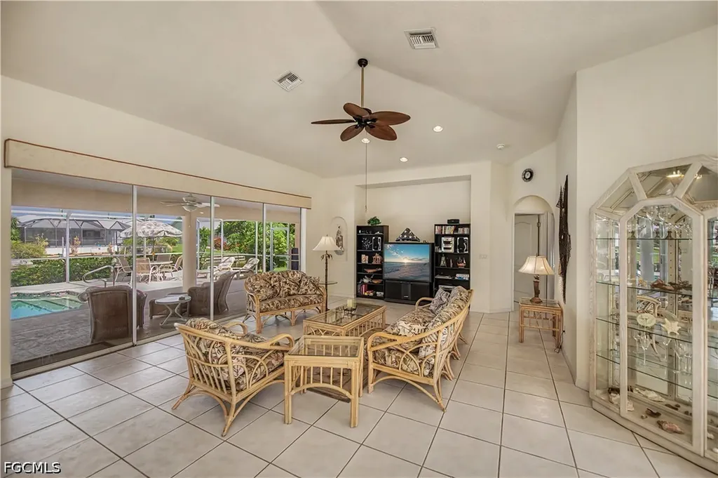 2606 SE 21st Avenue Cape Coral FL 33904