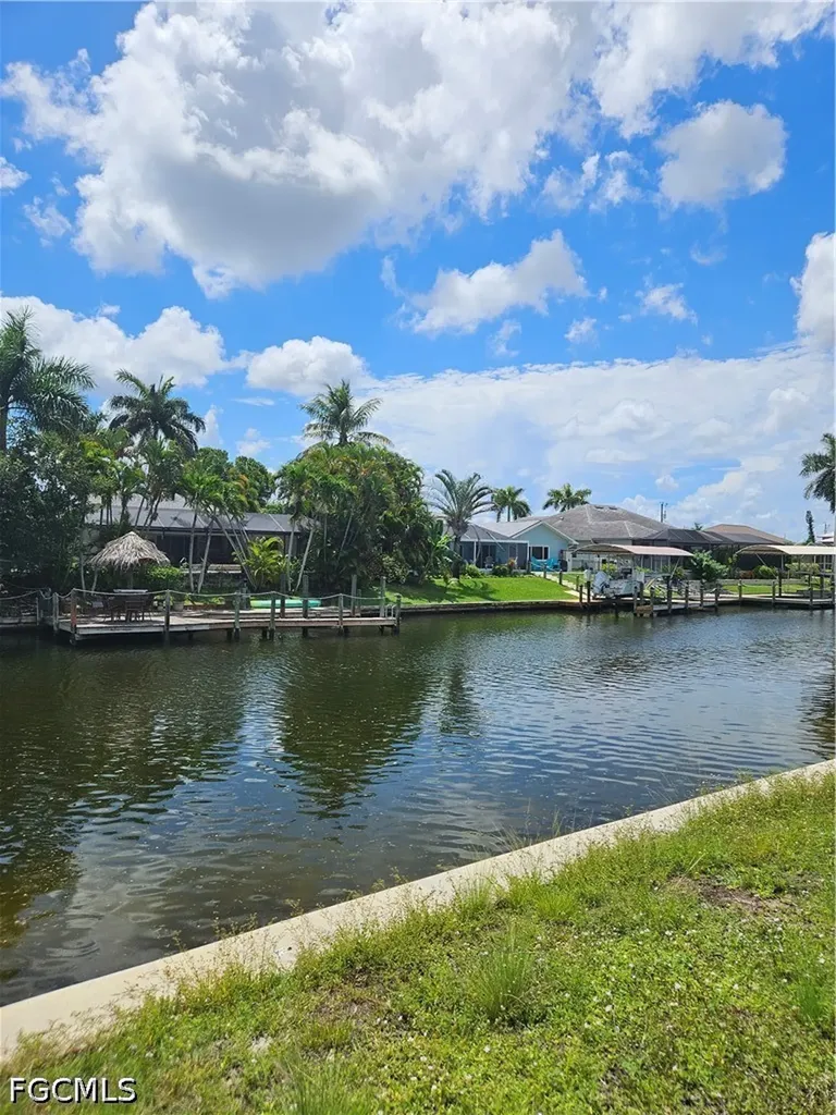 3535 SW 2nd Avenue Cape Coral FL 33914