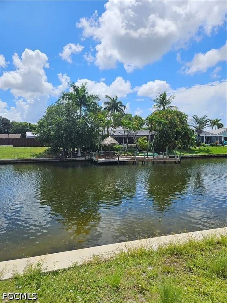 3535 SW 2nd Avenue Cape Coral FL 33914