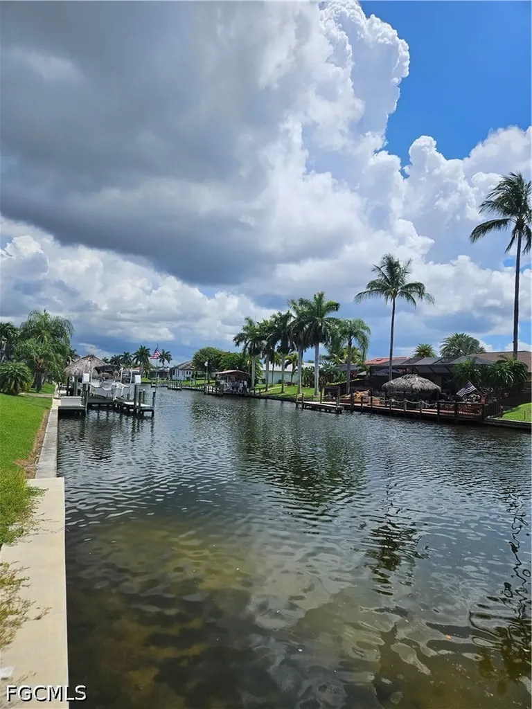 3535 SW 2nd Avenue Cape Coral FL 33914