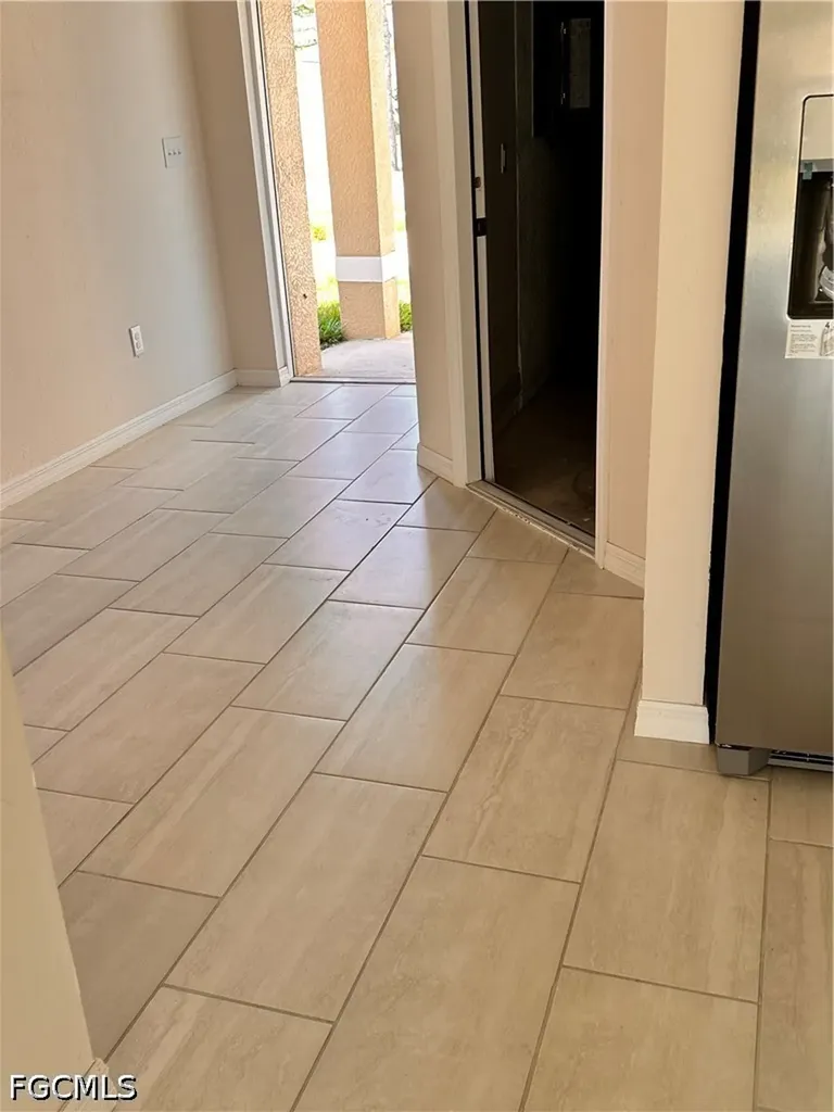 832 Gleason Parkway Cape Coral FL 33914