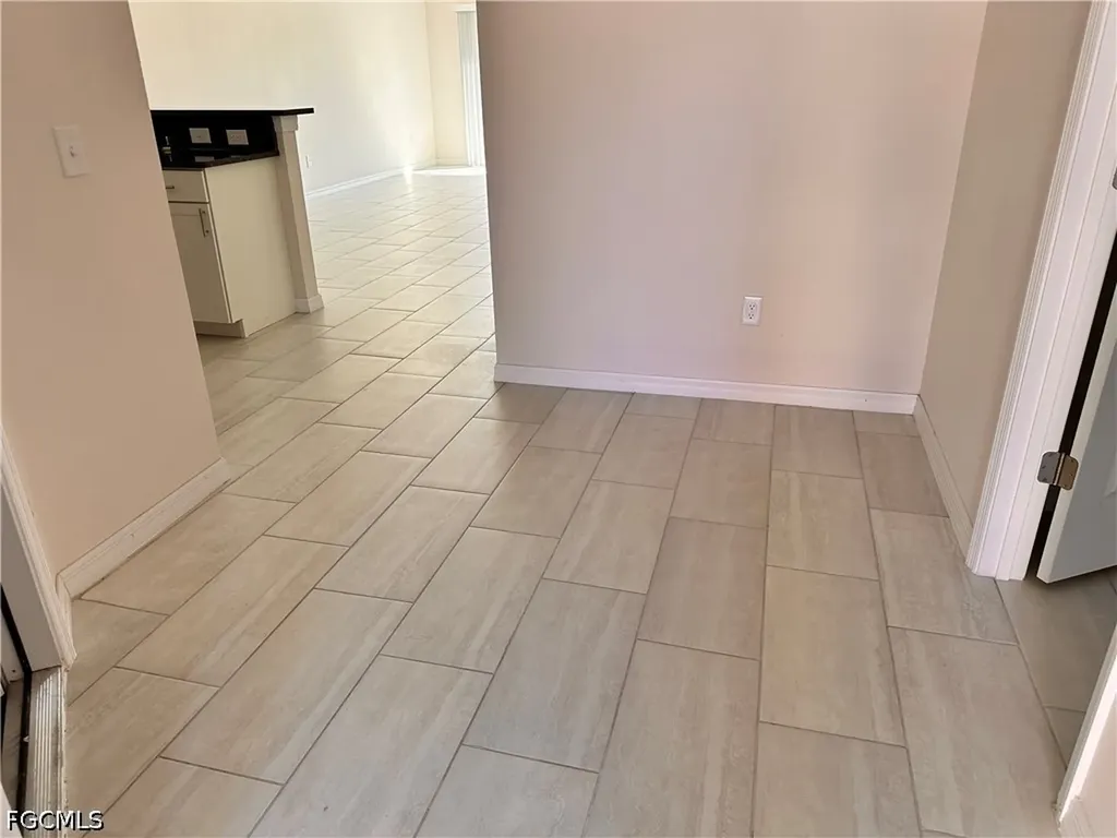 832 Gleason Parkway Cape Coral FL 33914