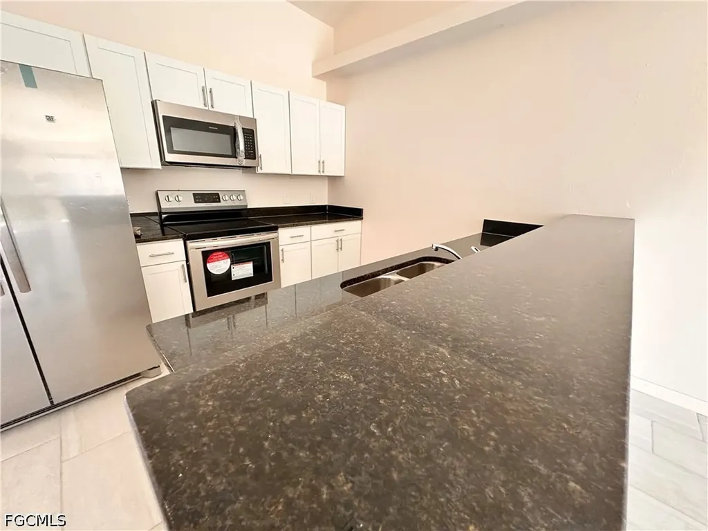 832 Gleason Parkway Cape Coral FL 33914