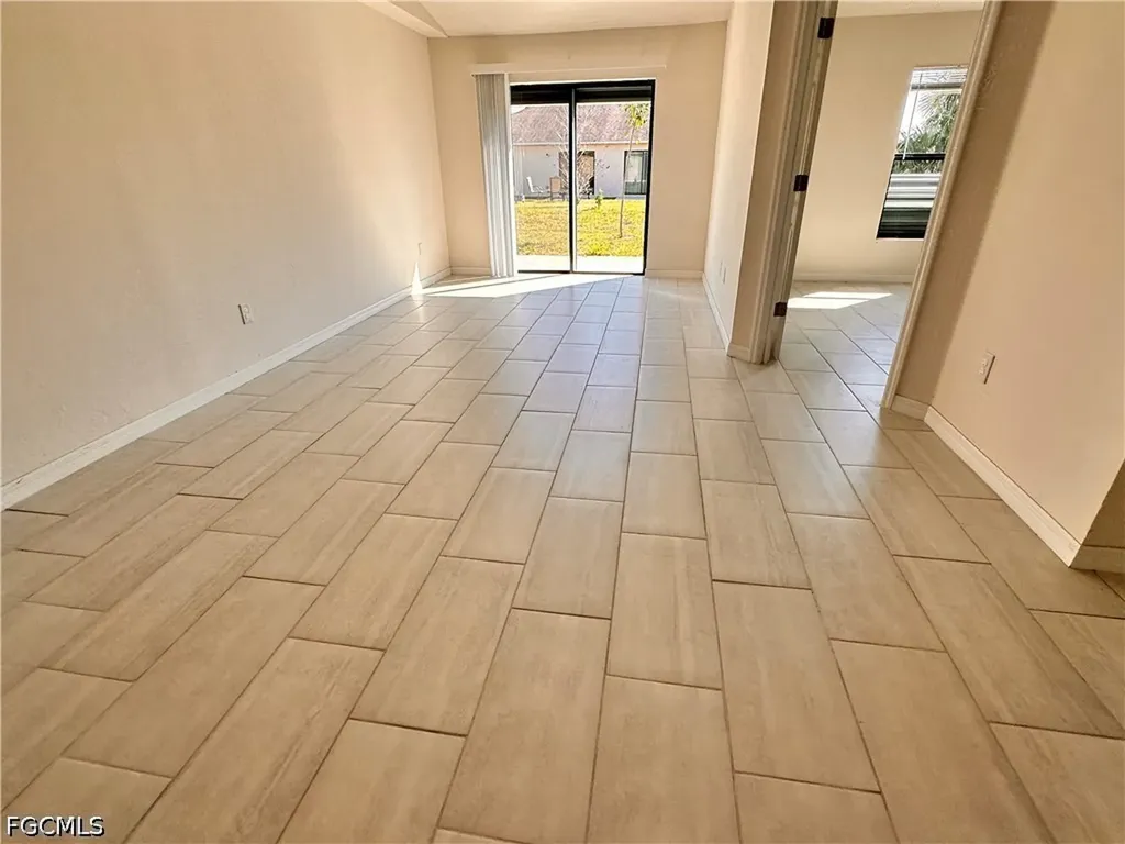 832 Gleason Parkway Cape Coral FL 33914