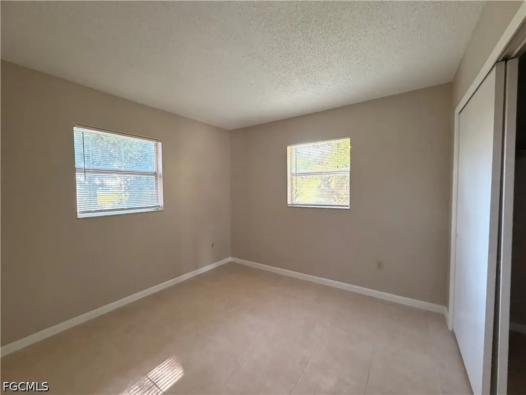18433 Iris Road Fort Myers FL 33967