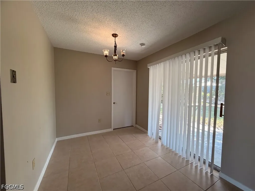 18433 Iris Road Fort Myers FL 33967