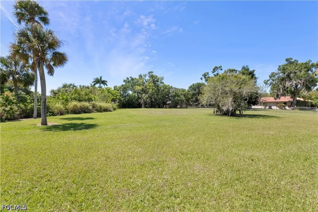233 De Soto Avenue Labelle FL 33935