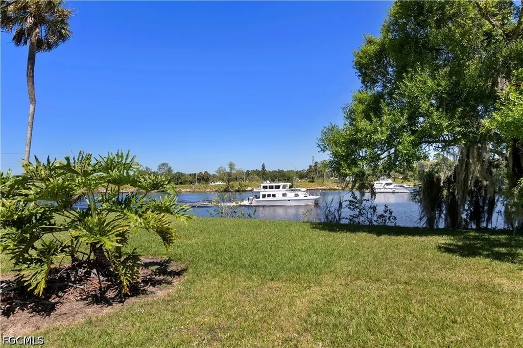 233 De Soto Avenue Labelle FL 33935