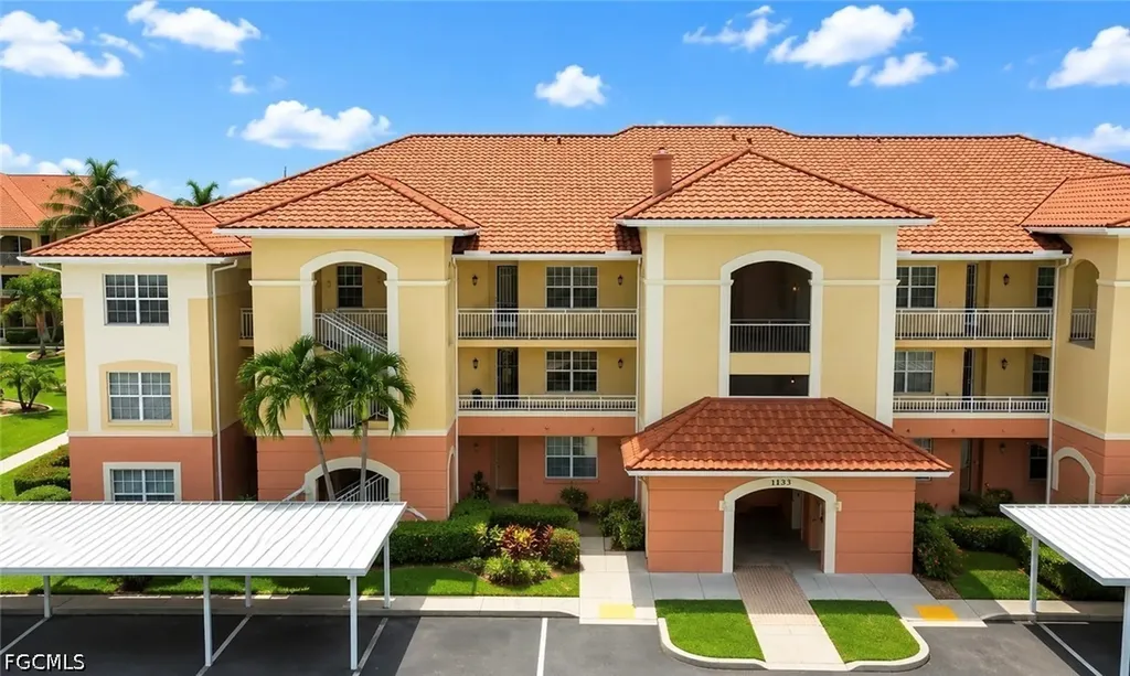 1133 Van Loon Commons Circle Cape Coral FL 33909