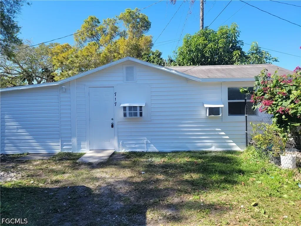 717 Burdick Avenue Fort Myers FL 33905