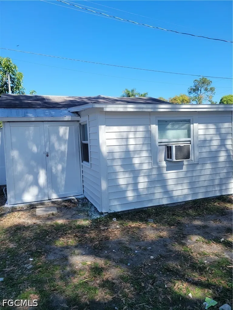 717 Burdick Avenue Fort Myers FL 33905