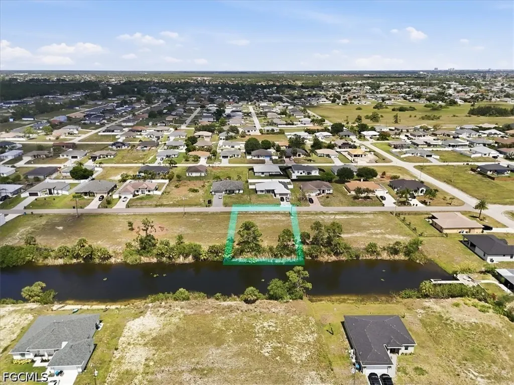 2912 NE 1st Place Cape Coral FL 33909