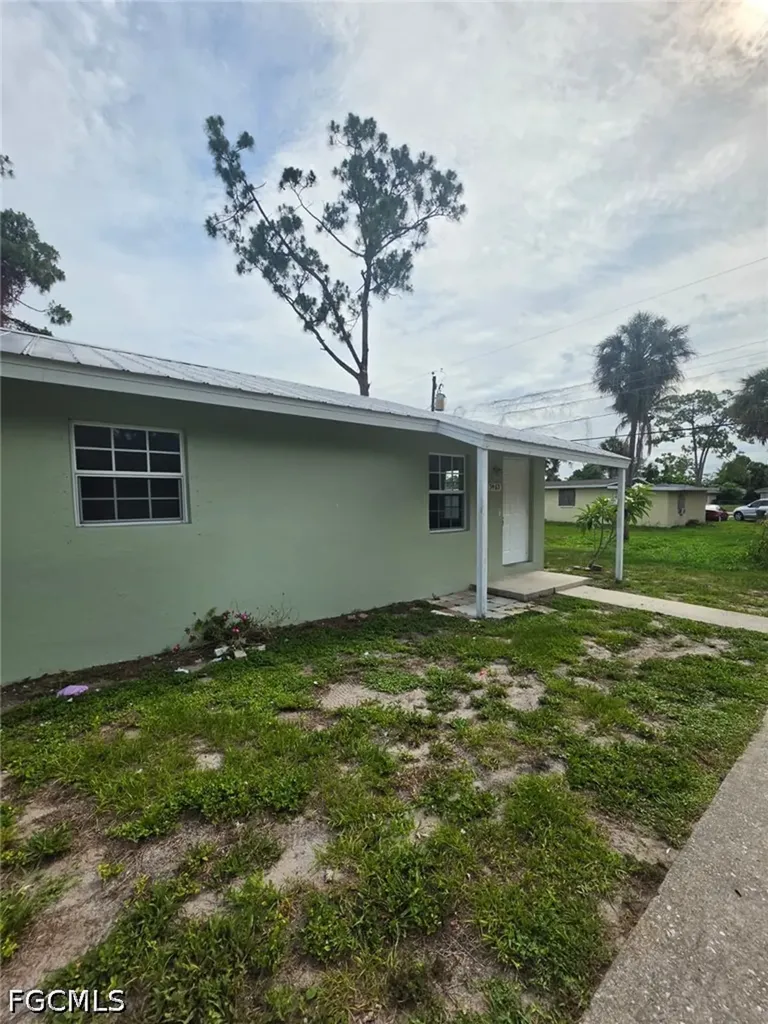 5626 6th Avenue Fort Myers FL 33907