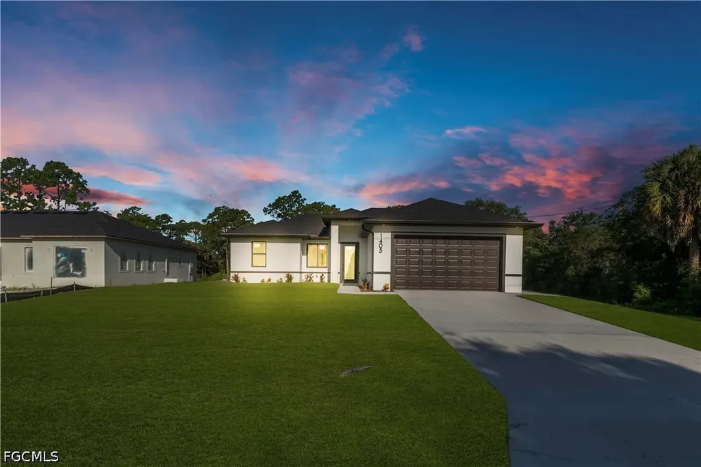 1405 Palmetto Avenue Lehigh Acres FL 33972